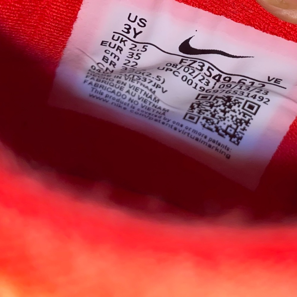 Nike Dunk Valentine Day SZ 3 - Picture 7 of 7
